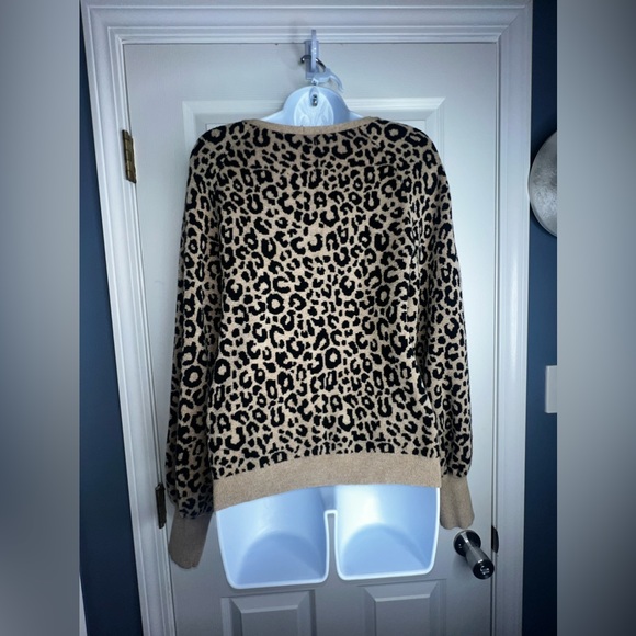 Abercrombie & Fitch Womens Medium Brown Animal Print Knit Sweater Top A&F M Soft - Picture 13 of 13